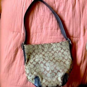 Coach Shoulder Bag - Signature Canvas